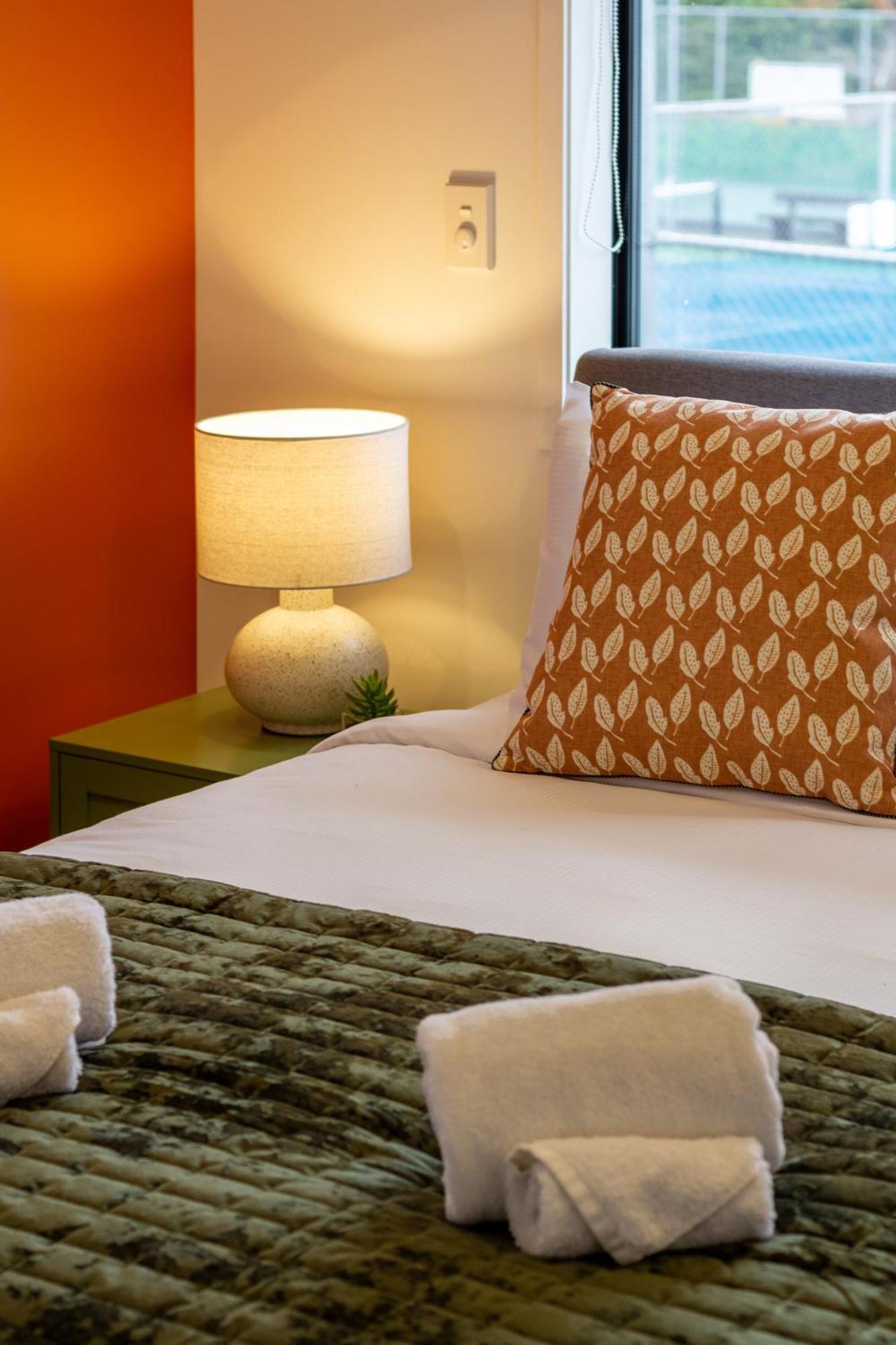 Serene Living 2 Bed With Carpark Christchurch Ngoại thất bức ảnh